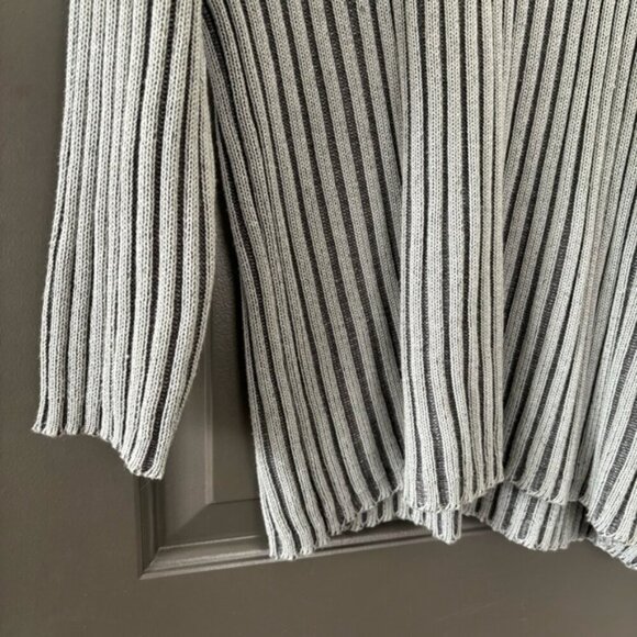 Xtremegear Dark Gray Striped Heavy Knit Long Sweater Size XXL, Plus or Oversized - Picture 4 of 6